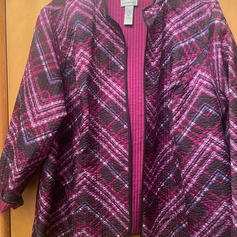 Catherines Women's Vibrant Pink and Purple Cape, Size 3X (26W/28W)
